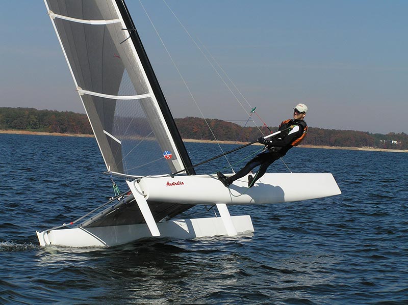 Boyer_Mk_IV_A_class_catamaran_comp Ventilatie voor kunststofbedrijf