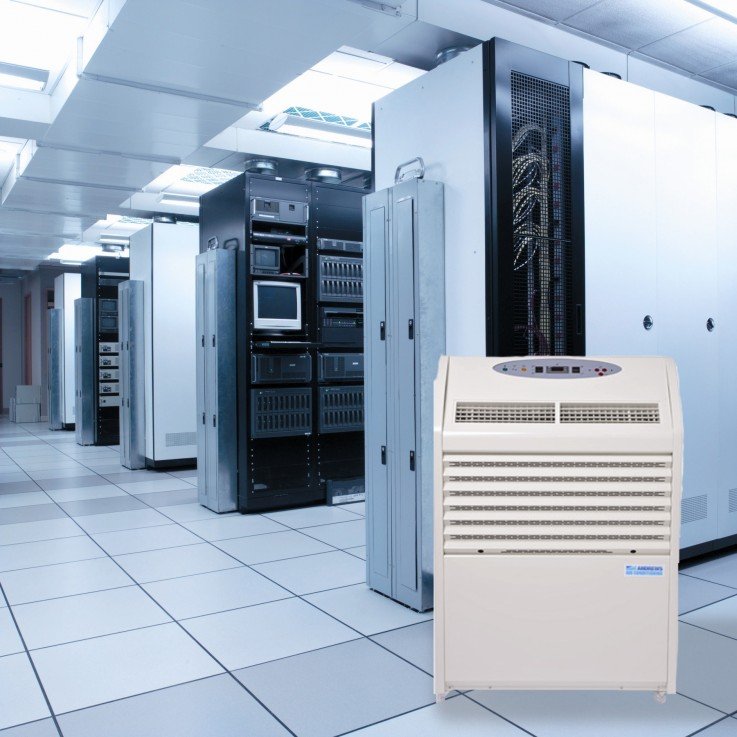Server room in office building Toename van hittegolven en de gevolgen voor onze samenleving en bedrijven