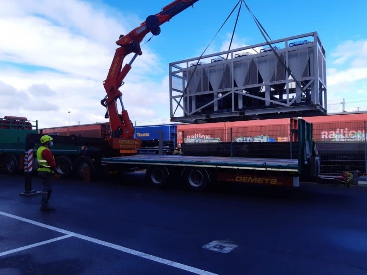 Comfortkoeling voor Autofabriek : Via vrachtwagen en trein naar eindbestemming